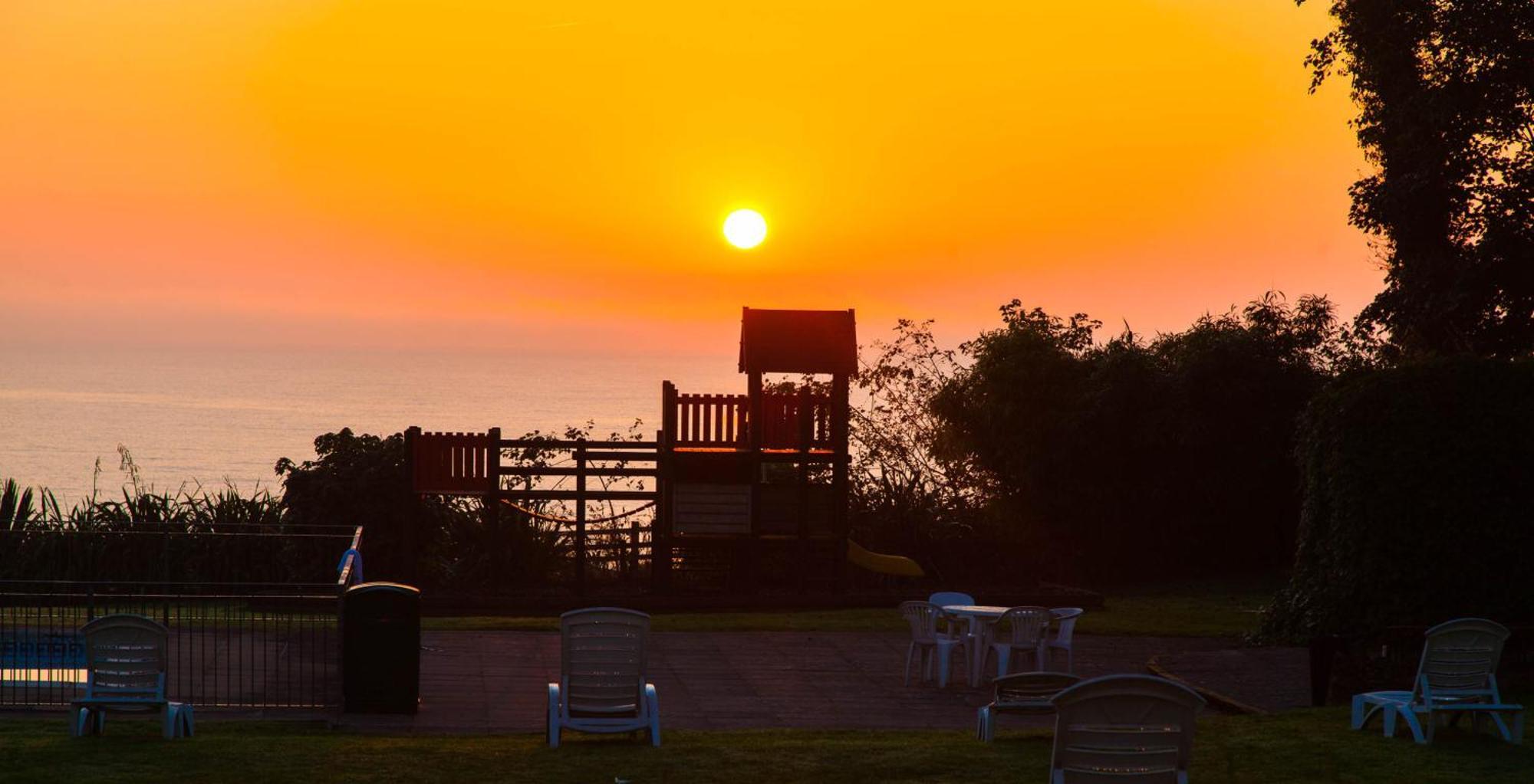 Langstone Cliff Hotel Долиш Екстериор снимка