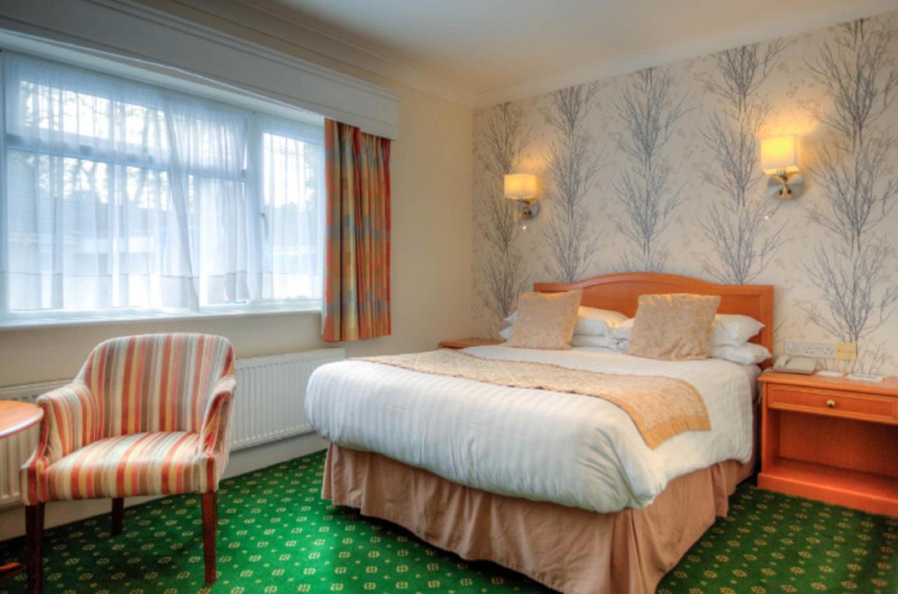 Langstone Cliff Hotel Долиш Стая снимка